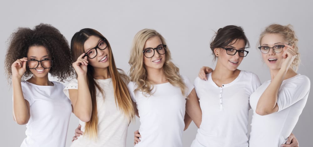 Face shapes: Eyewear for oblong, square and heart shaped faces.