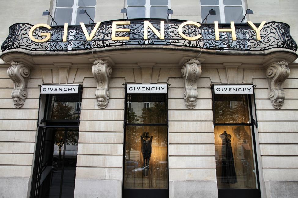 Givenchy: Discover the charms of a prestigious eyewear collection